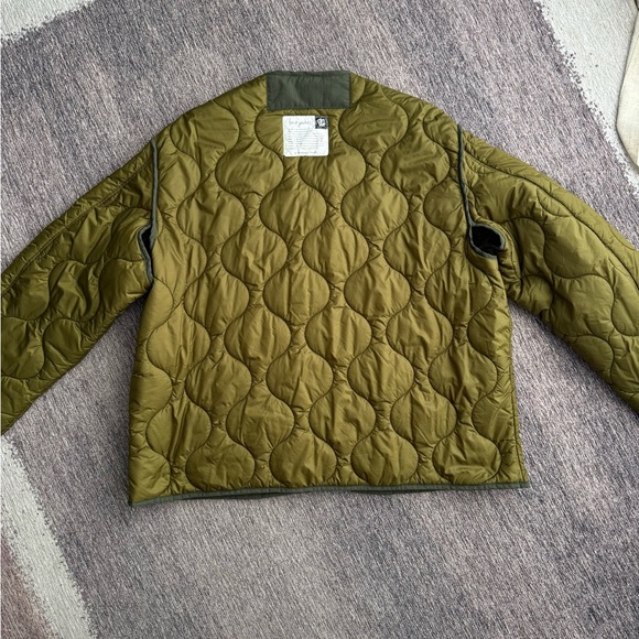 Zara Men's Quilted Jacket in Olive Green - Picture 2 of 3